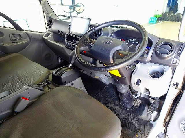 トヨタ トヨエース 小型 バン 2RG-XZC605(100792) 5枚目