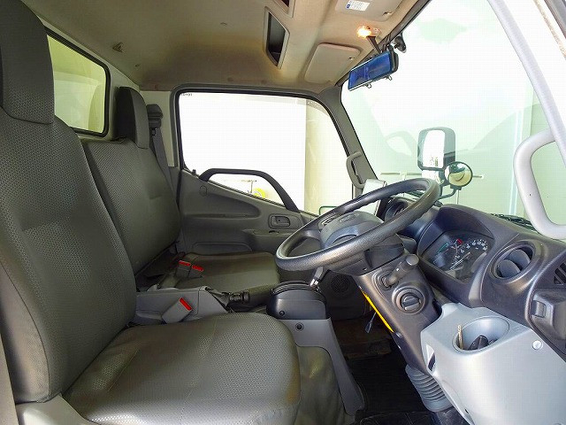 トヨタ トヨエース 小型 バン 2RG-XZC605(100792) 6枚目