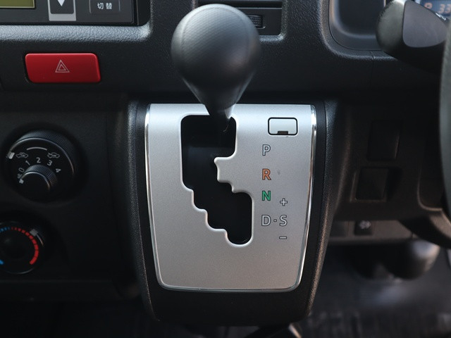 トヨタ ハイエース 小型 冷蔵冷凍バン QDF-GDH201V(100791) 35枚目