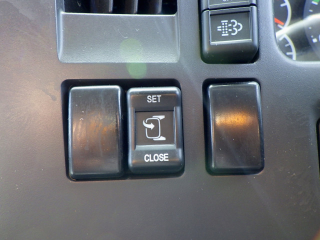 いすゞ フォワード 中型 平ボディ（クレーン付） 2RG-FRR90S2(100796) 20枚目