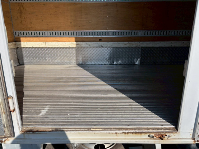 いすゞ エルフ 小型 バン 2RG-NPR88N(100802) 9枚目