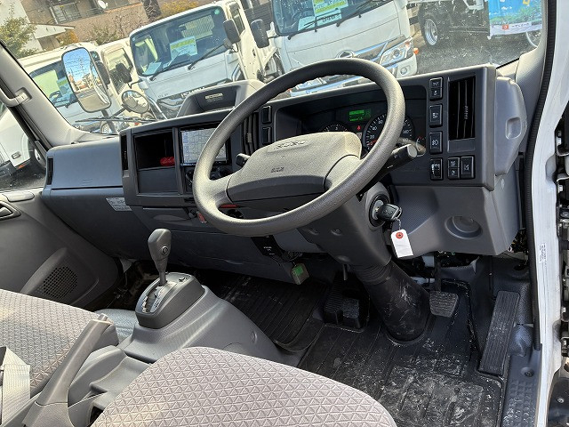 Isuzu elf Small Flat body 2RG-NPR88AR(100801) 33枚目