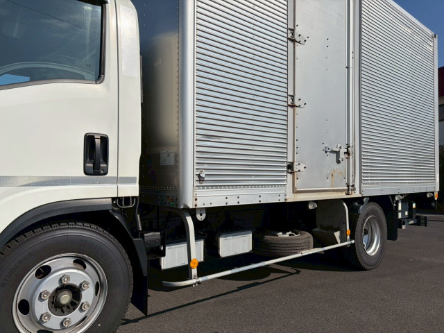 いすゞ エルフ 小型 バン 2RG-NPR88N(100802) 18枚目