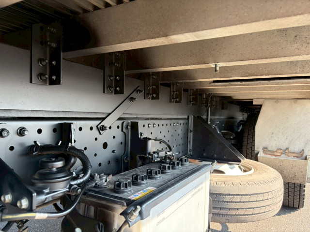 いすゞ エルフ 小型 バン 2RG-NPR88N(100802) 19枚目