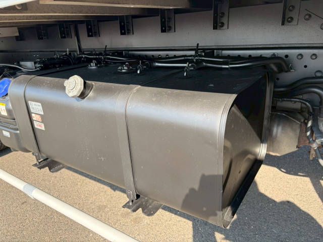 いすゞ エルフ 小型 バン 2RG-NPR88N(100802) 29枚目