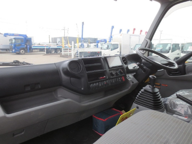 トヨタ トヨエース 小型 平ボディ（クレーン付） TKG-XZU710(100803) 15枚目