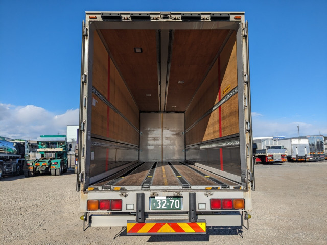 いすゞ ギガ 大型 ウィング 2PG-CYJ77C(100808) 8枚目