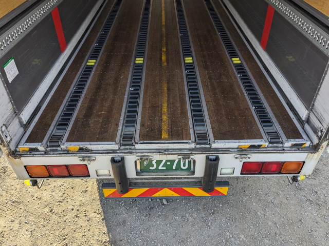 いすゞ ギガ 大型 ウィング 2PG-CYJ77C(100808) 9枚目