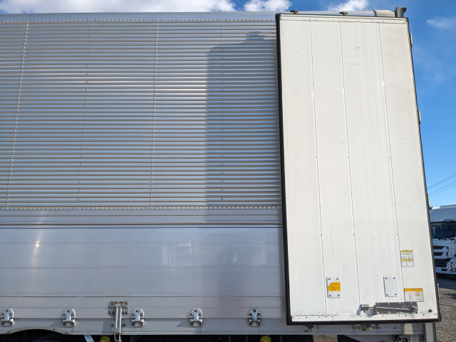 いすゞ ギガ 大型 ウィング 2PG-CYJ77C(100808) 18枚目