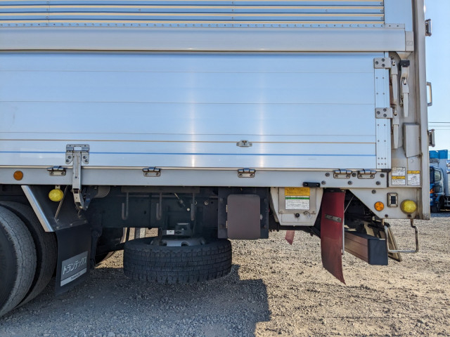 UDトラックス（日産） クオン 大型 ウィング 2PG-CG5CA(100809) 19枚目