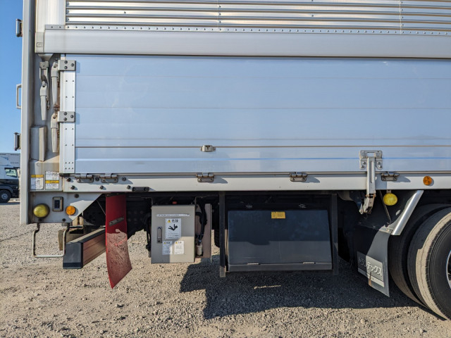 UDトラックス（日産） クオン 大型 ウィング 2PG-CG5CA(100809) 28枚目