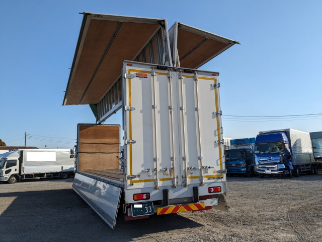 UDトラックス（日産） クオン 大型 ウィング 2PG-CG5CA(100809) 35枚目