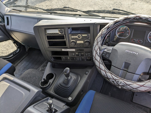 いすゞ ギガ 大型 ウィング 2PG-CYJ77C(100808) 41枚目