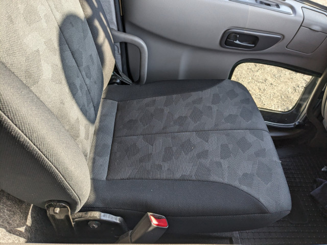 UDトラックス（日産） クオン 大型 ウィング 2PG-CG5CA(100809) 40枚目