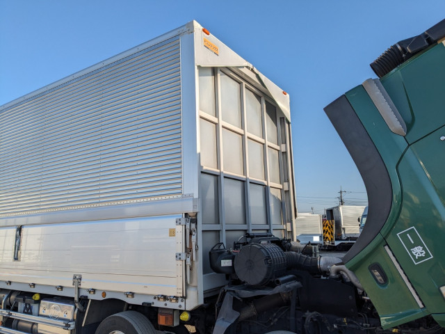 UDトラックス（日産） クオン 大型 ウィング 2PG-CG5CA(100809) 47枚目