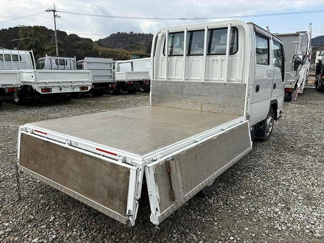 いすゞ エルフ 小型 Wキャブ TRG-NHR85A(100812) 15枚目