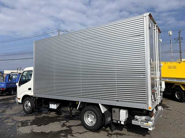 日野 デュトロ 小型 バン TKG-XZU695M(100828) 4枚目