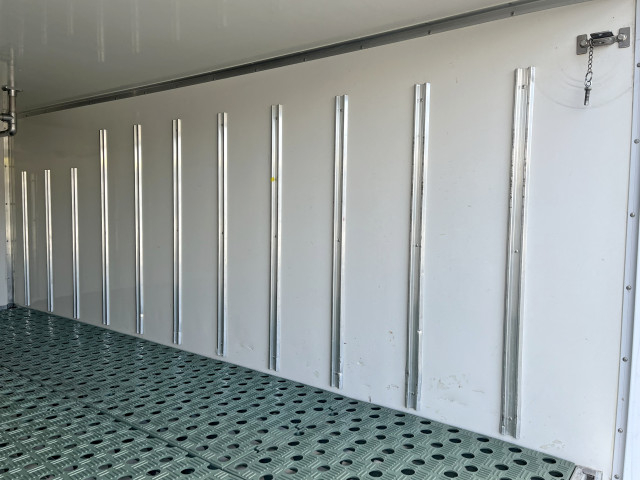 マツダ タイタン 小型 冷蔵冷凍バン TRG-LHR85AN(100829) 12枚目