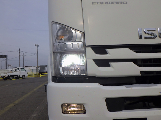 いすゞ フォワード 中型 平ボディ（クレーン付） 2RG-FRR90S2(100831) 3枚目