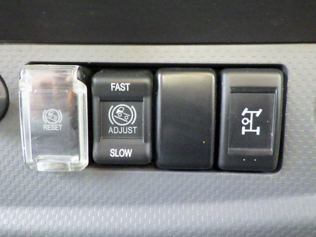 いすゞ フォワード 中型 平ボディ（クレーン付） 2RG-FRR90S2(100831) 18枚目