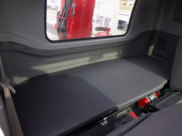 いすゞ フォワード 中型 平ボディ（クレーン付） 2RG-FRR90S2(100831) 24枚目