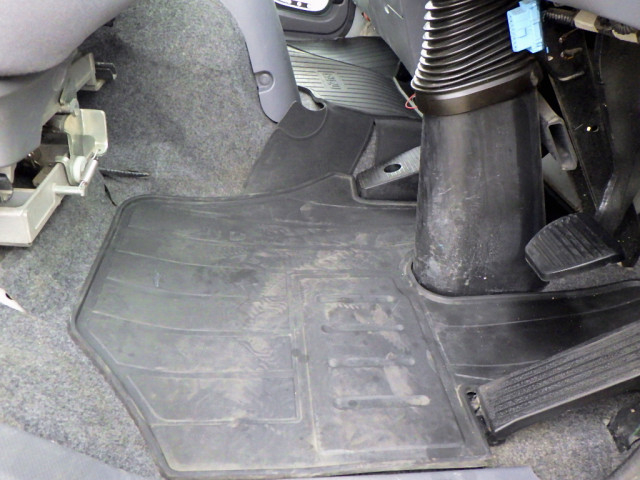 いすゞ フォワード 中型 平ボディ（クレーン付） 2RG-FRR90S2(100831) 25枚目