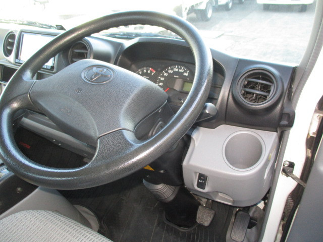 トヨタ トヨエース 小型 平ボディ ABF-TRY230(100833) 11枚目