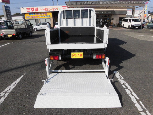 いすゞ エルフ 小型 Wキャブ TRG-NJR85A(100834) 12枚目