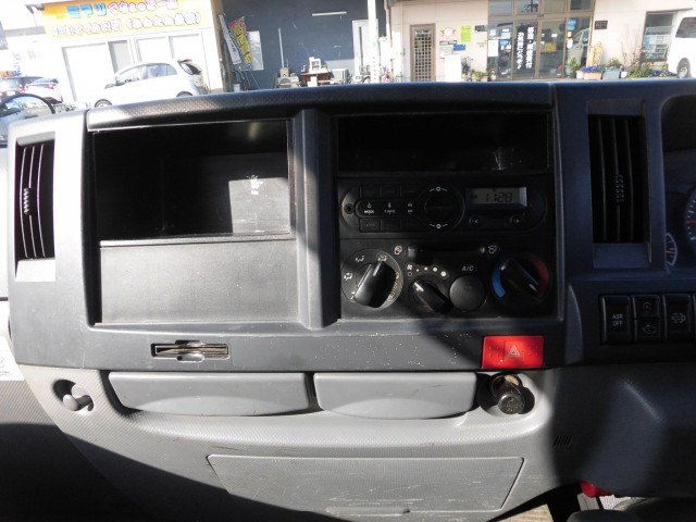 いすゞ エルフ 小型 Wキャブ TRG-NJR85A(100834) 24枚目