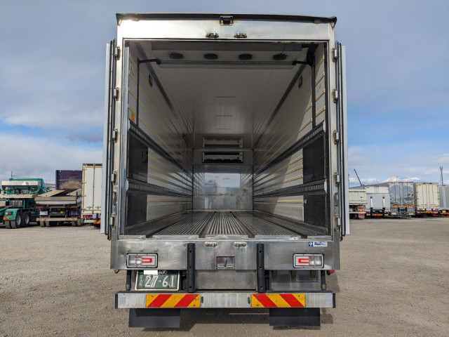 日野 プロフィア 大型 冷蔵冷凍バン 2DG-FW1AHG(100836) 8枚目