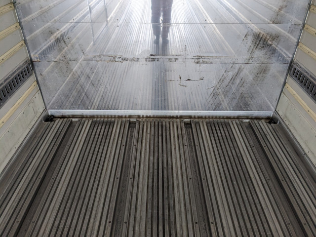 日野 プロフィア 大型 冷蔵冷凍バン 2DG-FW1AHG(100836) 13枚目