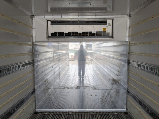 日野 プロフィア 大型 冷蔵冷凍バン 2DG-FW1AHG(100836) 15枚目