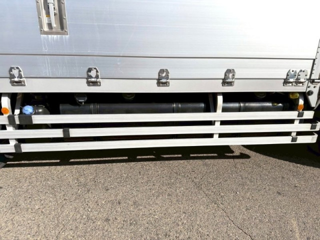 日野 プロフィア 大型 ウィング 2DG-FW1AHG(100835) 19枚目