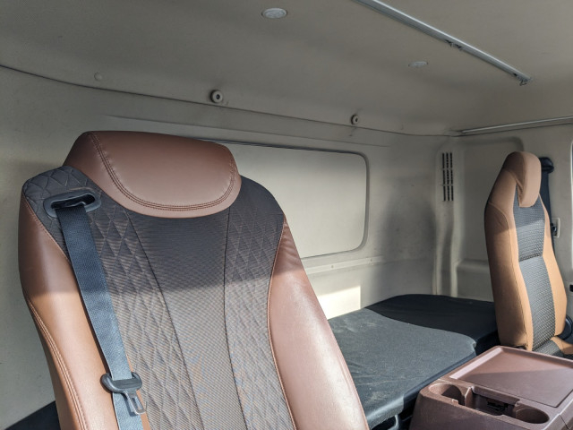 日野 プロフィア 大型 冷蔵冷凍バン 2DG-FW1AHG(100836) 39枚目