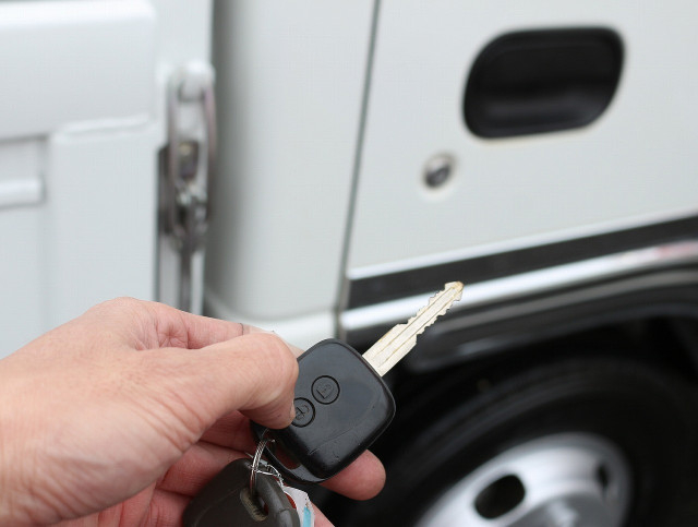 いすゞ エルフ 小型 平ボディ TRG-NJR85A(100839) 40枚目