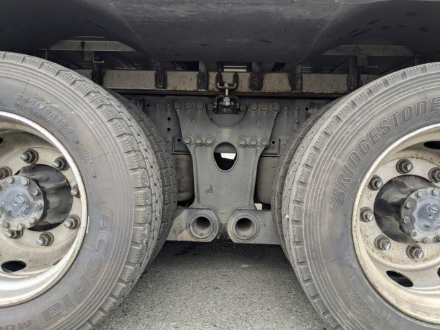 日野 プロフィア 大型 冷蔵冷凍バン 2DG-FW1AHG(100844) 12枚目