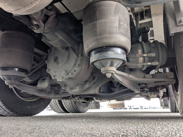 日野 プロフィア 大型 冷蔵冷凍バン 2DG-FW1AHG(100844) 13枚目