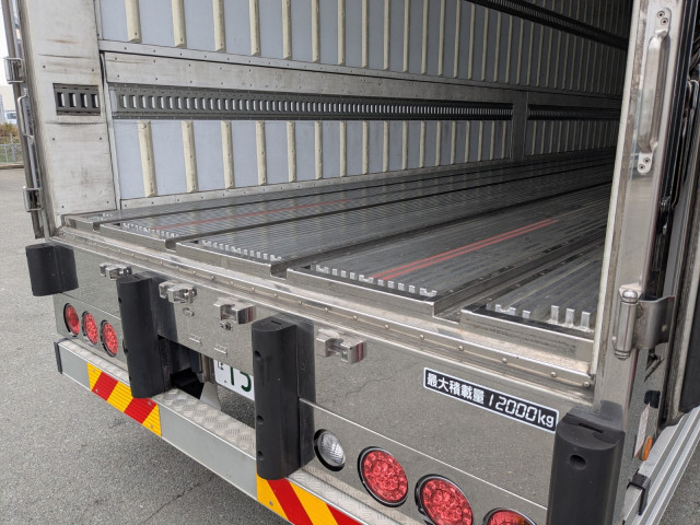 日野 プロフィア 大型 冷蔵冷凍バン 2DG-FW1AHG(100844) 19枚目