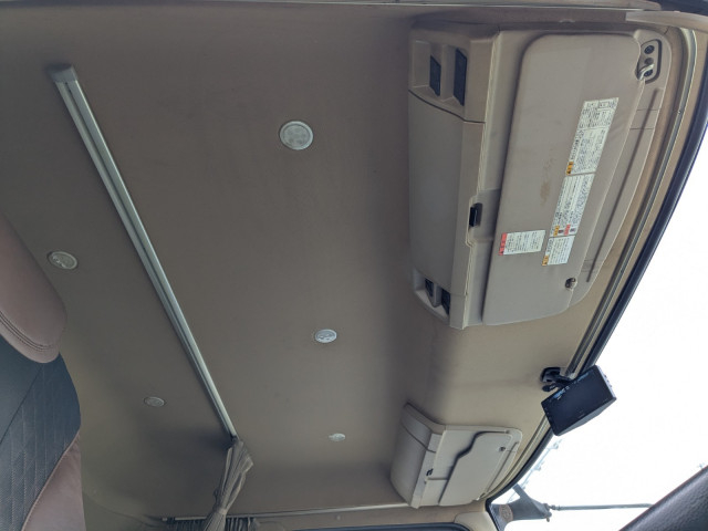 日野 プロフィア 大型 冷蔵冷凍バン 2DG-FW1AHG(100844) 37枚目