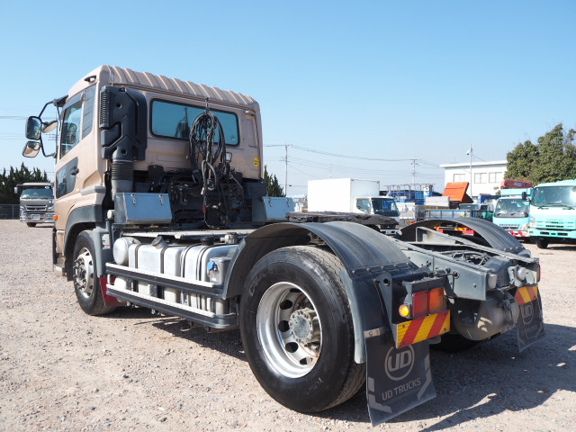 UDトラックス（日産） クオン 大型 トラクタ QPG-GK5XAD(100846) 3枚目