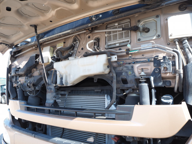 UDトラックス（日産） クオン 大型 トラクタ QPG-GK5XAD(100846) 9枚目