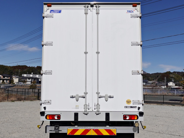 UDトラックス（日産） クオン 大型 ウィング 2PG-CG5CA(100847) 9枚目