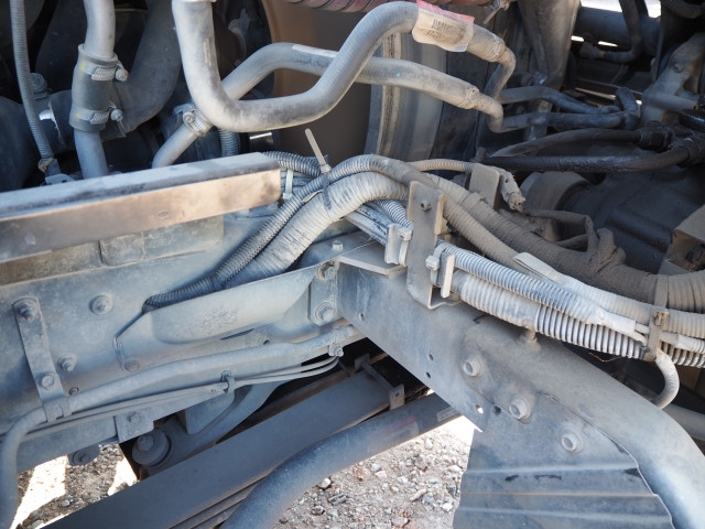 UDトラックス（日産） クオン 大型 トラクタ QPG-GK5XAD(100846) 13枚目