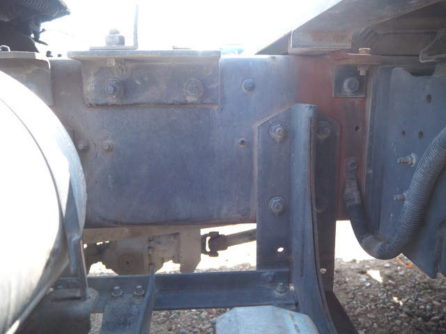 UDトラックス（日産） クオン 大型 トラクタ QPG-GK5XAD(100846) 14枚目