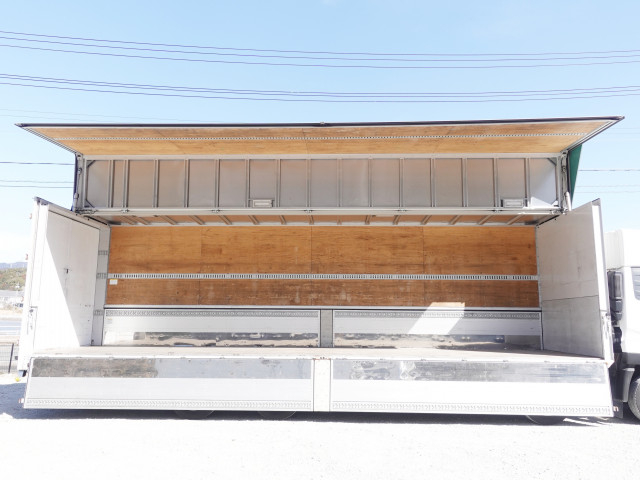 UDトラックス（日産） クオン 大型 ウィング 2PG-CG5CA(100847) 14枚目