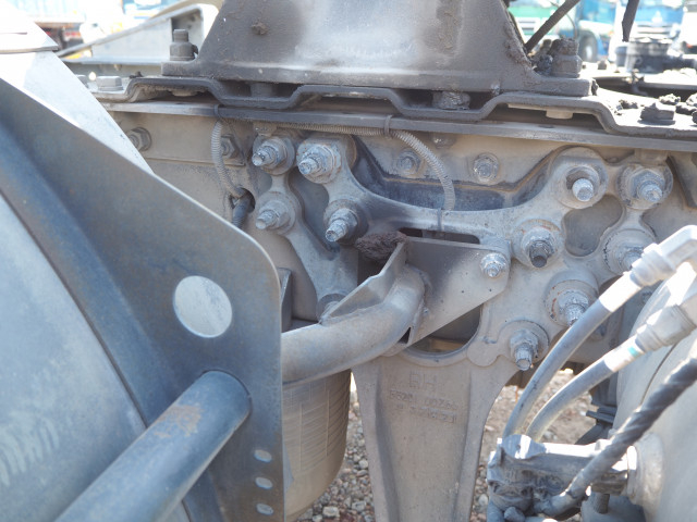 UDトラックス（日産） クオン 大型 トラクタ QPG-GK5XAD(100846) 16枚目