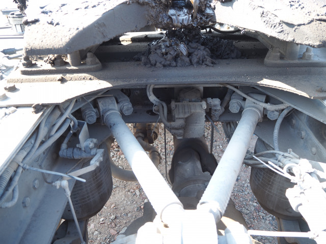 UDトラックス（日産） クオン 大型 トラクタ QPG-GK5XAD(100846) 21枚目