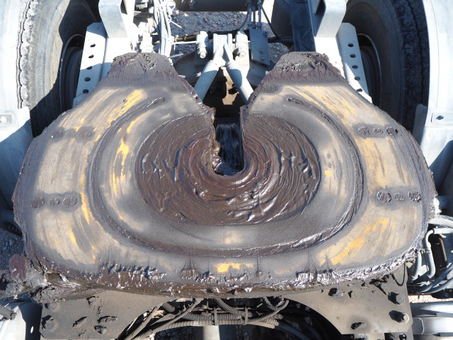 UDトラックス（日産） クオン 大型 トラクタ QPG-GK5XAD(100846) 34枚目