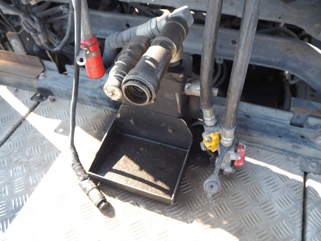 UDトラックス（日産） クオン 大型 トラクタ QPG-GK5XAD(100846) 35枚目