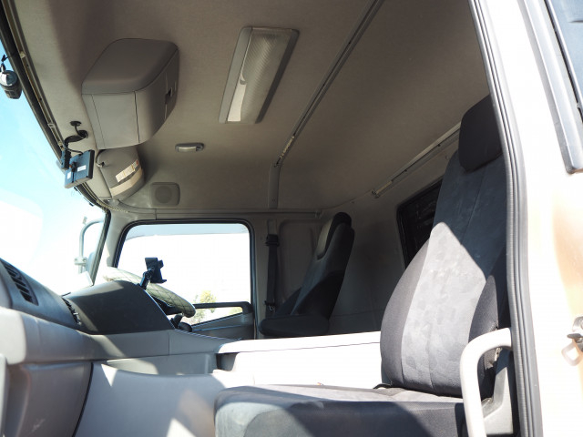 UDトラックス（日産） クオン 大型 トラクタ QPG-GK5XAD(100846) 39枚目